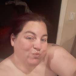 19851985gg's Chat & Dating Profile
