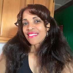 Alicia33's Chat & Dating Profile