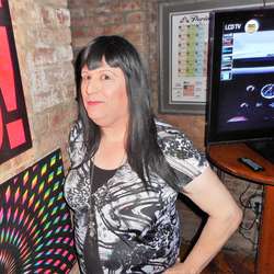 AmandaLay's Chat & Dating Profile