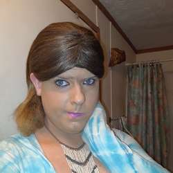 Ashleylong's Chat & Dating Profile