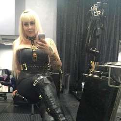 BdsmGoddess101's Chat & Dating Profile