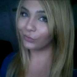 Beckystewart's Chat & Dating Profile