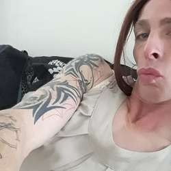 Carolchrisdale's Chat & Dating Profile