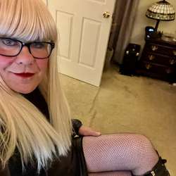 ChazzyLuv's Chat & Dating Profile