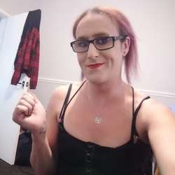 CindyW38's Chat & Dating Profile