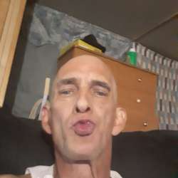 Donald62666's Chat & Dating Profile