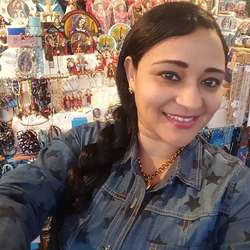 Elianna's Chat & Dating Profile