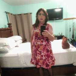 Elizabethanne's Chat & Dating Profile