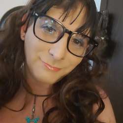 EmmaSkelington's Chat & Dating Profile