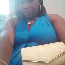 FunGirlJuicy87's Chat & Dating Profile