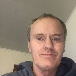 Henry1971's Chat & Dating Profile