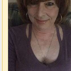 Juliarenee's Chat & Dating Profile