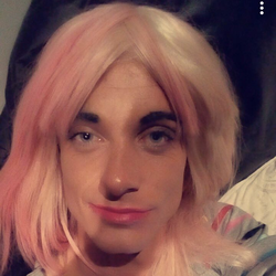 Ladycome's Chat & Dating Profile