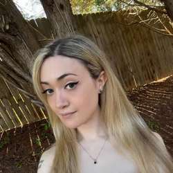 Lina801's Chat & Dating Profile