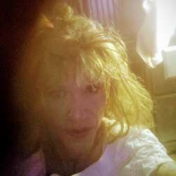 Lizzieb's Chat & Dating Profile