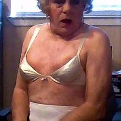 MandiGunter's Chat & Dating Profile