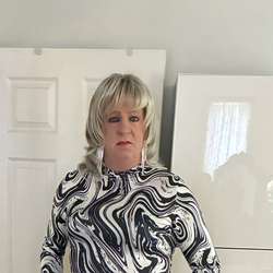 Monicasj65's Chat & Dating Profile