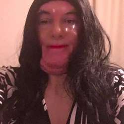 MoniqueLantana08's Chat & Dating Profile