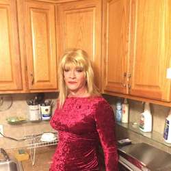 Nicole99's Chat & Dating Profile