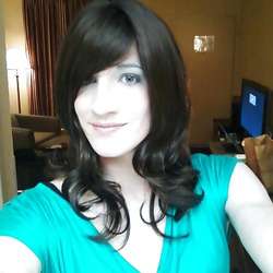 PrettyinPink's Chat & Dating Profile