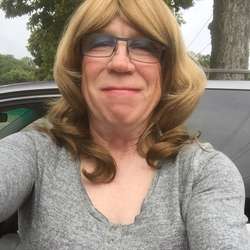 RachelDawn's Chat & Dating Profile