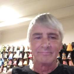 Ronniejo's Chat & Dating Profile