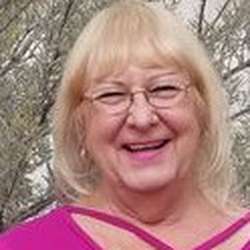 Roxy67's Chat & Dating Profile