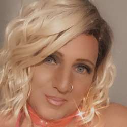 Sexyheathet10's Chat & Dating Profile