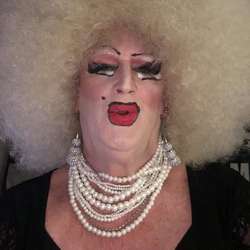 ShirleeFauxx's Chat & Dating Profile
