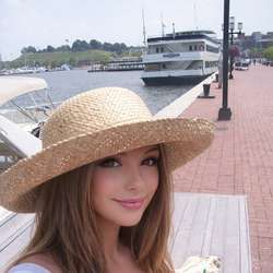SiaAurora's Chat & Dating Profile