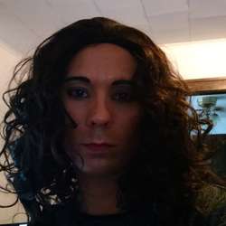 Suelenacutie's Chat & Dating Profile