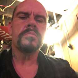 Teddy4u269's Chat & Dating Profile