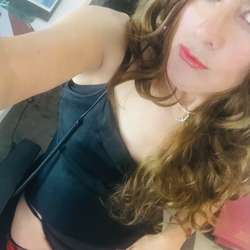abbydeneb's Chat & Dating Profile