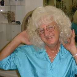 curlerqueen's Chat & Dating Profile