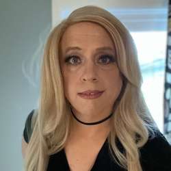 junepey's Chat & Dating Profile