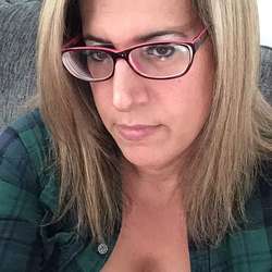 nikkilynn71's Chat & Dating Profile